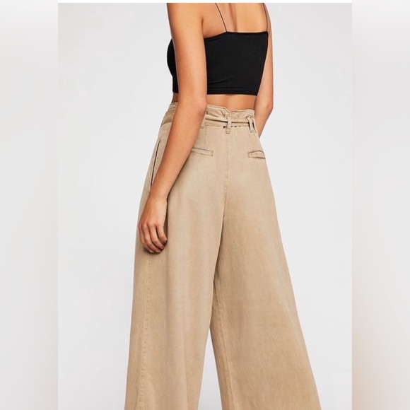 FREE PEOPLE Dwell on Dreams Wide Leg Pants Trousers Tan Pleated 26 - Picture 2 of 10